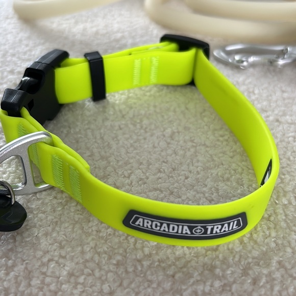 Arcadia Collar & Leash Set - Picture 4 of 5